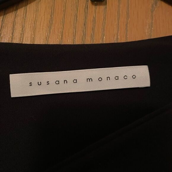 Susana Monaco angled long sleeve asymmetrical blouse - Picture 3 of 3